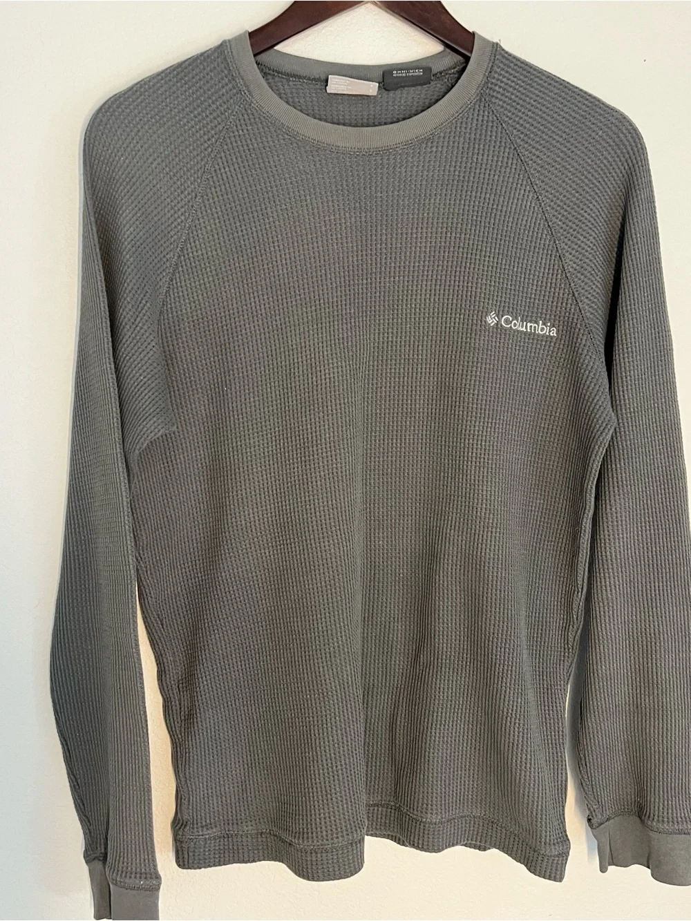 Columbia Men’s Long-Sleeve Waffle Knit Crew Sweater — Gray